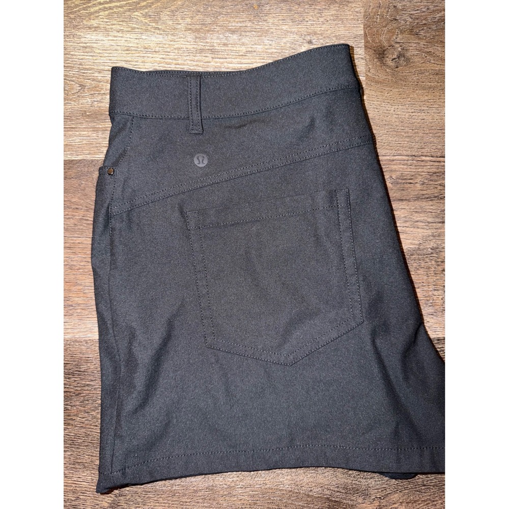 Lululemon Commission Golf Shorts Mens 33 Black Five Pocket Recycled Polyester